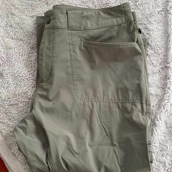 Eastern Mountain Sports Active Capris - Size 10 - Picture 9 of 9